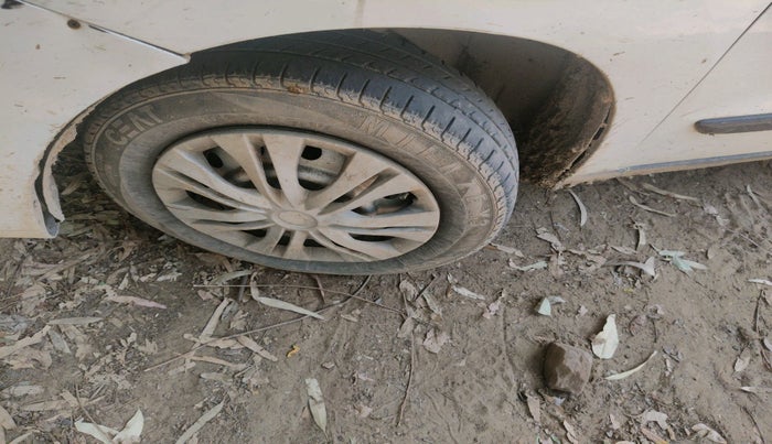 2011 Maruti Wagon R 1.0 LXI CNG, CNG, Manual, 97,316 km, tyre