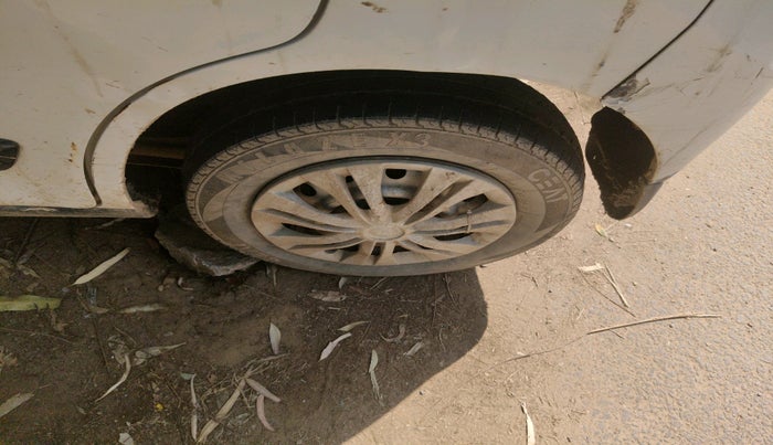 2011 Maruti Wagon R 1.0 LXI CNG, CNG, Manual, 97,316 km, tyre