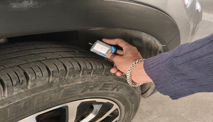 2020 Maruti Vitara Brezza ZXI, Petrol, Manual, 30,286 km, tyre