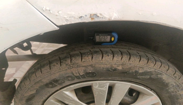 2014 Datsun Go T, Petrol, Manual, 1,39,973 km, tyre