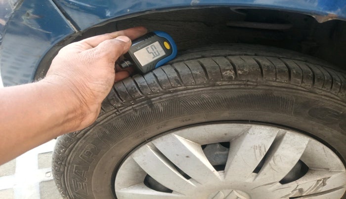 2013 Maruti Alto 800 LXI, CNG, Manual, 92,397 km, tyre