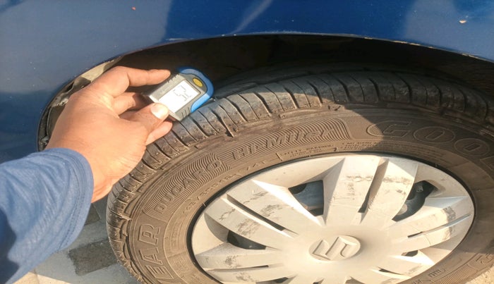 2013 Maruti Alto 800 LXI, CNG, Manual, 92,397 km, tyre