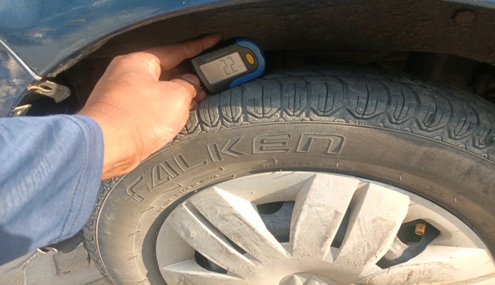 2013 Maruti Alto 800 LXI, CNG, Manual, 92,397 km, tyre