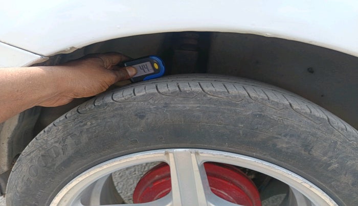 2017 Maruti Ciaz VDI (O) SHVS, Diesel, Manual, 1,03,173 km, tyre