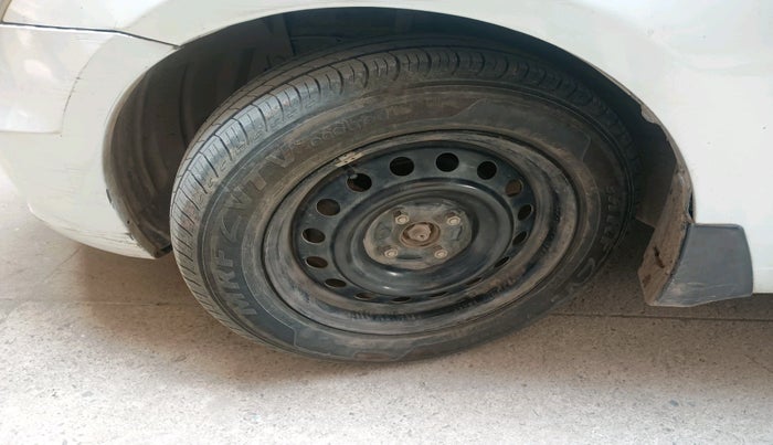 2016 Maruti Ciaz VXI+, Petrol, Manual, 55,586 km, tyre