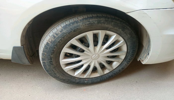 2016 Maruti Ciaz VXI+, Petrol, Manual, 55,586 km, tyre