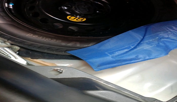 2021 Maruti Baleno ZETA PETROL 1.2, Petrol, Manual, 30,103 km, tyre