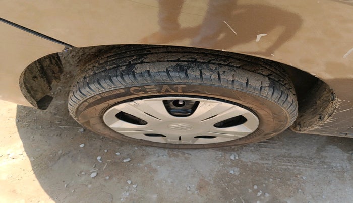 2016 Maruti Wagon R 1.0 VXI AMT, Petrol, Automatic, 71,953 km, tyre