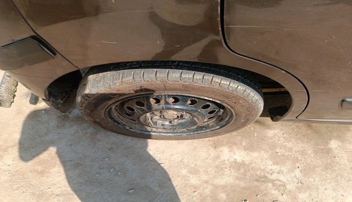 2016 Maruti Wagon R 1.0 VXI AMT, Petrol, Automatic, 71,953 km, tyre