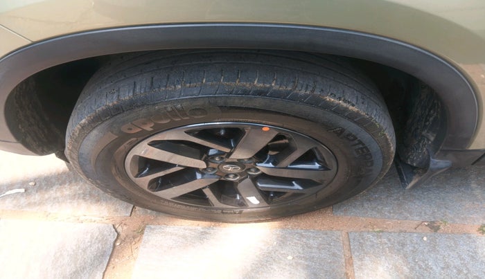 2022 Tata Harrier XZA PLUS 2.0L KAZIRANGA, Diesel, Automatic, 75,375 km, tyre