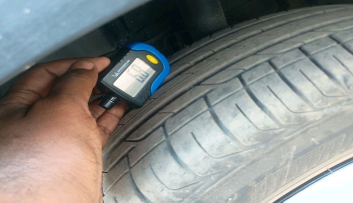 2025 Tata NEXON Smart Plus 1.2 Revotron 6 AMT, Petrol, Automatic, 9,108 km, tyre