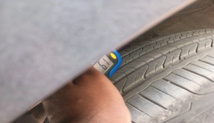 2025 Tata NEXON Smart Plus 1.2 Revotron 6 AMT, Petrol, Automatic, 9,108 km, tyre