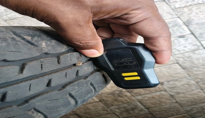 2013 Maruti Wagon R 1.0 VXI, Petrol, Manual, 40,973 km, tyre