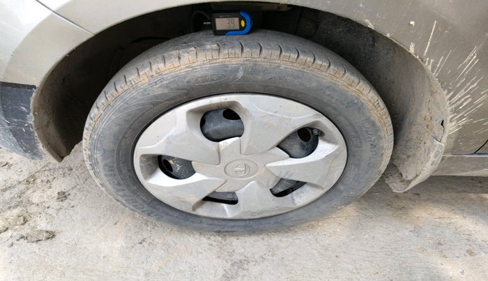 2018 Tata TIGOR XZ PETROL, Petrol, Manual, 61,553 km, tyre