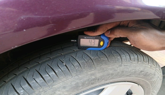 2006 Ford Ikon 1.3 FLAIR PETROL, Petrol, Manual, 30,772 km, tyre