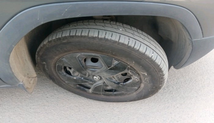 2023 Tata PUNCH ADVENTURE AMT, Petrol, Automatic, 5,906 km, tyre