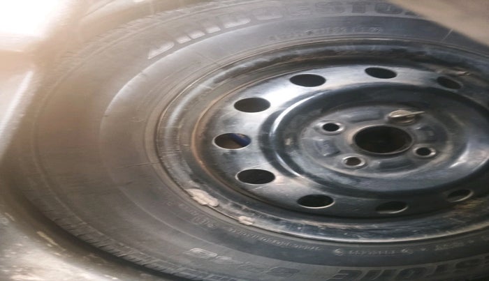 2010 Maruti Swift VXI, Petrol, Manual, 91,937 km, tyre