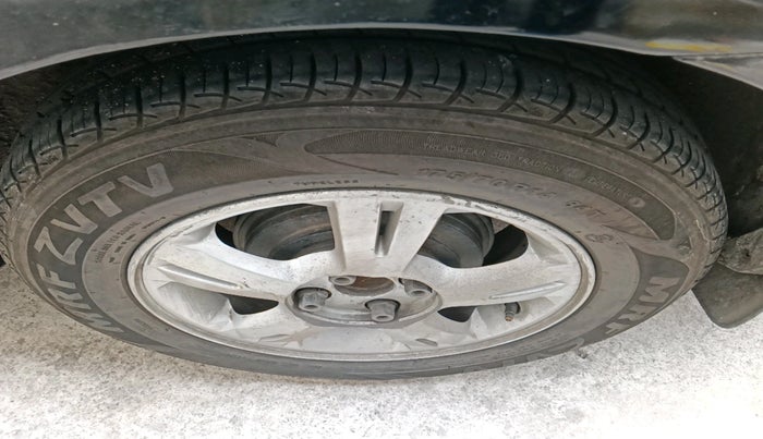 2010 Hyundai Verna 1.6 VTVT, Petrol, Manual, 1,31,891 km, tyre