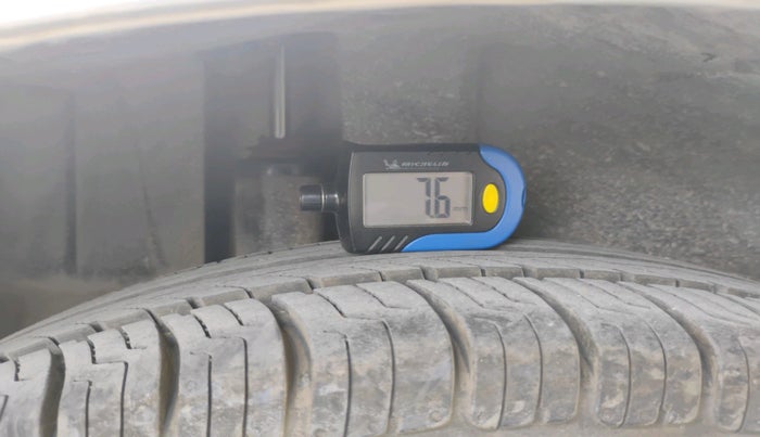 2013 Maruti Ertiga VXI, Petrol, Manual, 88,499 km, tyre