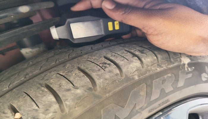 2025 Tata ALTROZ XM PLUS SUNROOF, Petrol, Manual, 12,664 km, tyre