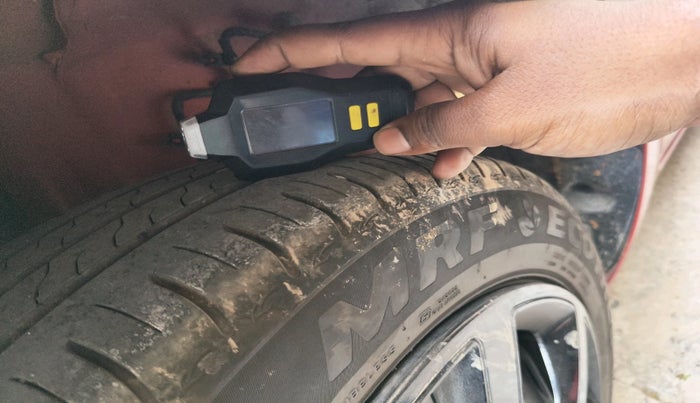 2025 Tata ALTROZ XM PLUS SUNROOF, Petrol, Manual, 12,664 km, tyre