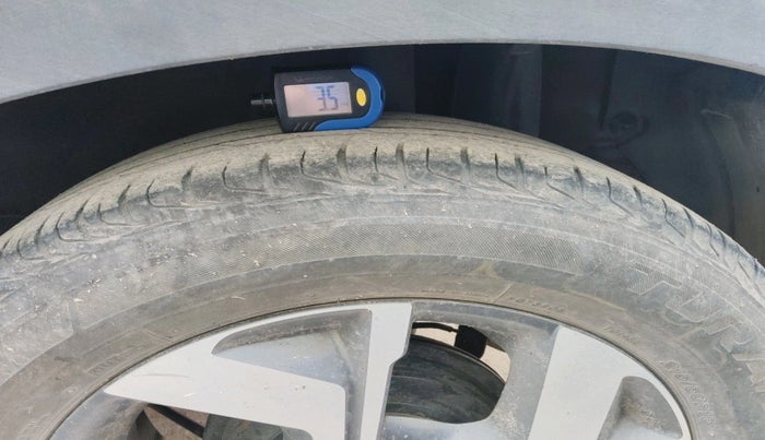 2021 KIA SONET GTX PLUS 1.0 DCT, Petrol, Automatic, 1,32,636 km, tyre