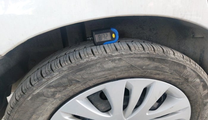 2013 Maruti Ertiga VXI, Petrol, Manual, 44,398 km, tyre