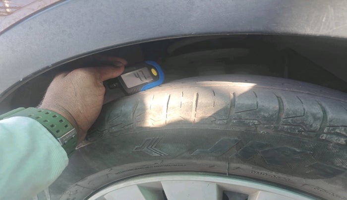 2017 Maruti S Cross DELTA 1.3, Diesel, Manual, 95,166 km, tyre