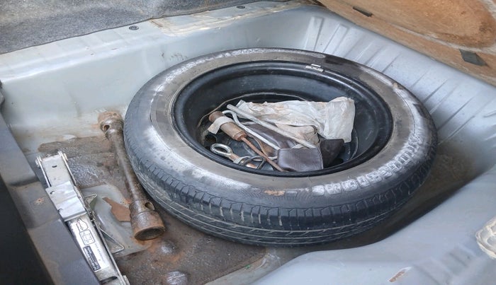 2016 Honda City 1.5L I-DTEC VX, Diesel, Manual, 1,21,732 km, tyre