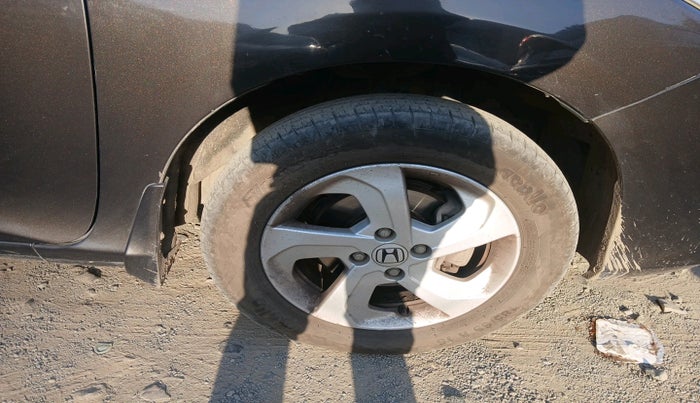 2016 Honda City 1.5L I-DTEC VX, Diesel, Manual, 1,21,732 km, tyre