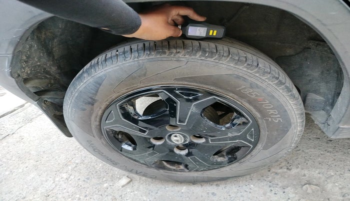 2021 Tata PUNCH ACCOMPLISHED MT, Petrol, Manual, 19,977 km, tyre