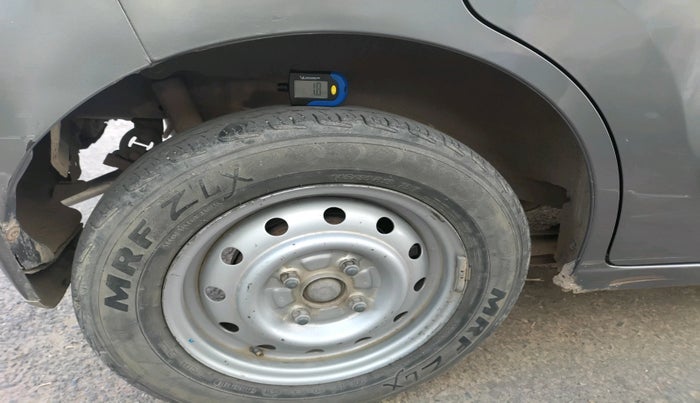 2011 Maruti Wagon R 1.0 LXI, Petrol, Manual, 96,202 km, tyre