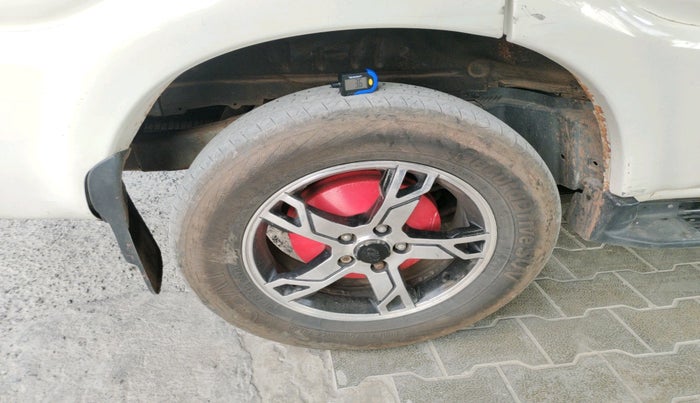 2015 Mahindra Scorpio S2, Diesel, Manual, 89,107 km, tyre