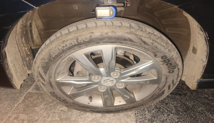 2013 Maruti Wagon R Stingray VXI, Petrol, Manual, 49,214 km, tyre