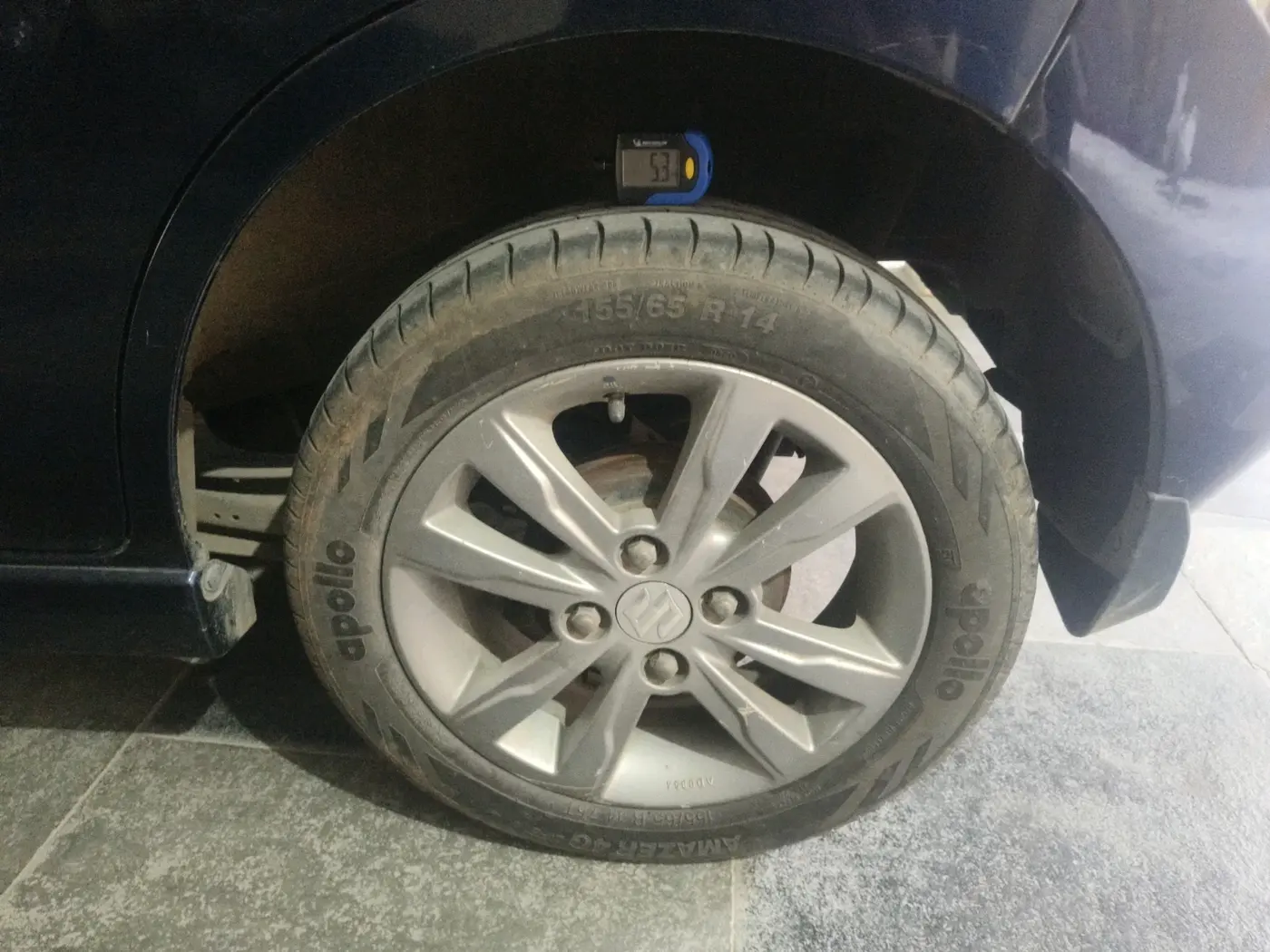 2013 Maruti Wagon R Stingray VXI, Petrol, Manual, 49,214 km, tyre