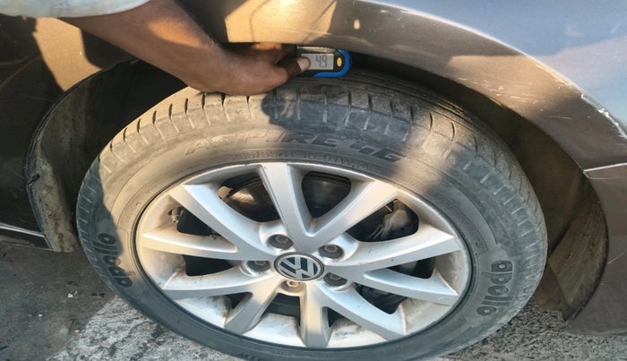 2014 Volkswagen Jetta COMFORTLINE TDI, Diesel, Manual, 1,31,168 km, tyre