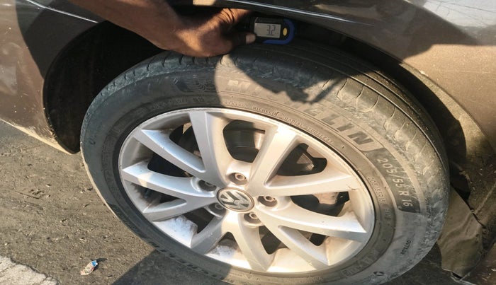 2014 Volkswagen Jetta COMFORTLINE TDI, Diesel, Manual, 1,31,168 km, tyre