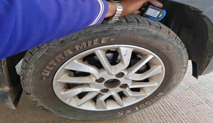 2016 Mahindra Kuv100 K8 D 5 STR, Diesel, Manual, 60,482 km, tyre