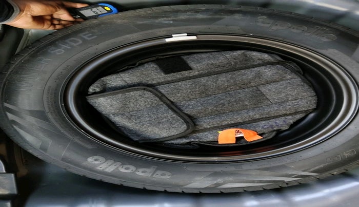 2022 Hyundai VENUE SX 1.2 PETROL, Petrol, Manual, 41,222 km, tyre