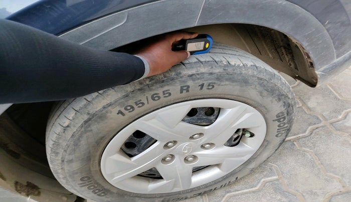 2022 Hyundai VENUE SX 1.2 PETROL, Petrol, Manual, 41,222 km, tyre