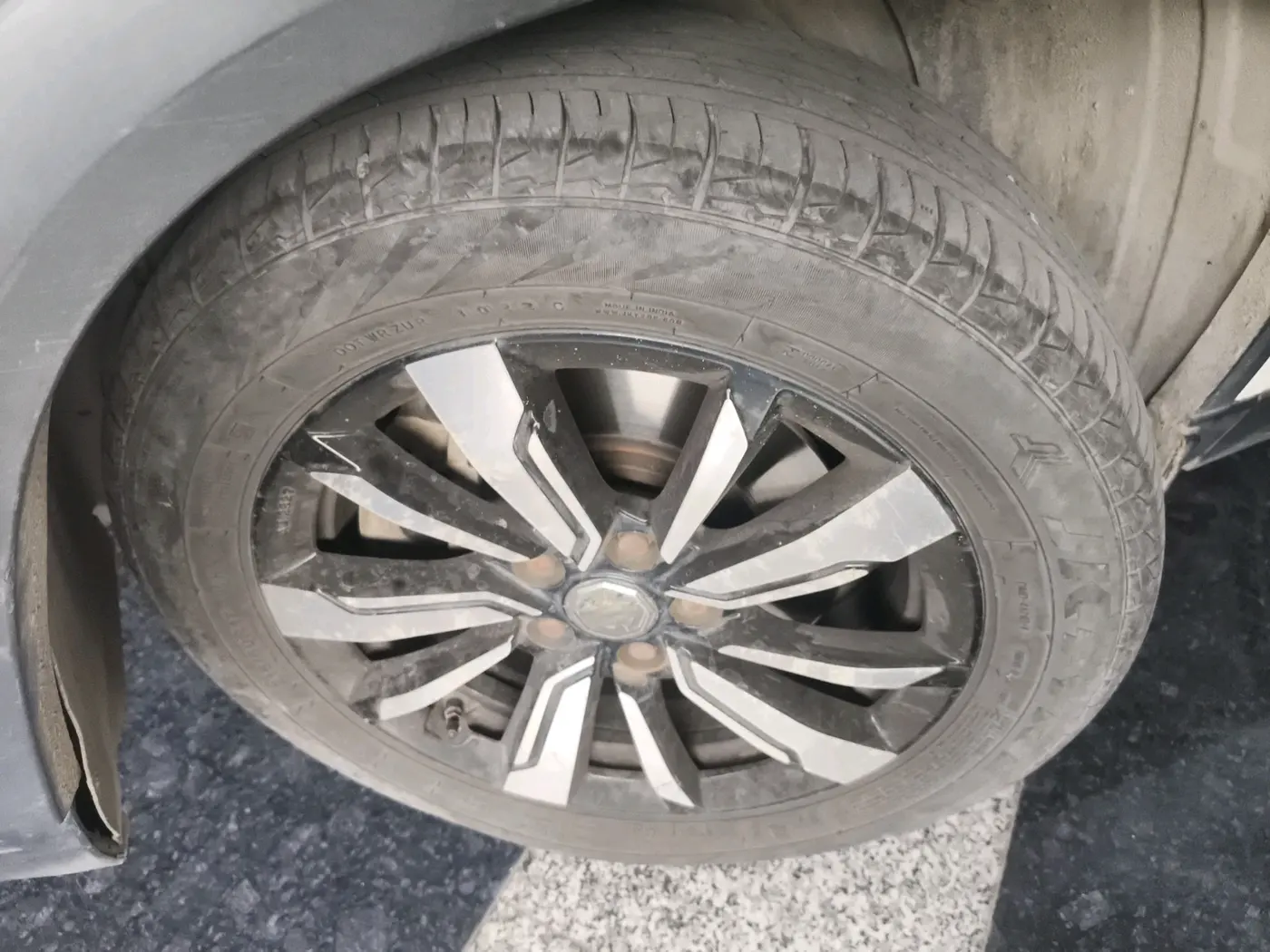 2019 MG HECTOR SHARP 1.5 DCT PETROL, Petrol, Automatic, 78,228 km, tyre