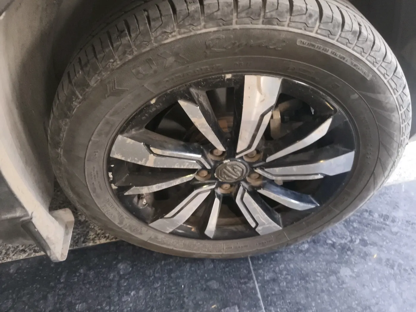 2019 MG HECTOR SHARP 1.5 DCT PETROL, Petrol, Automatic, 78,228 km, tyre