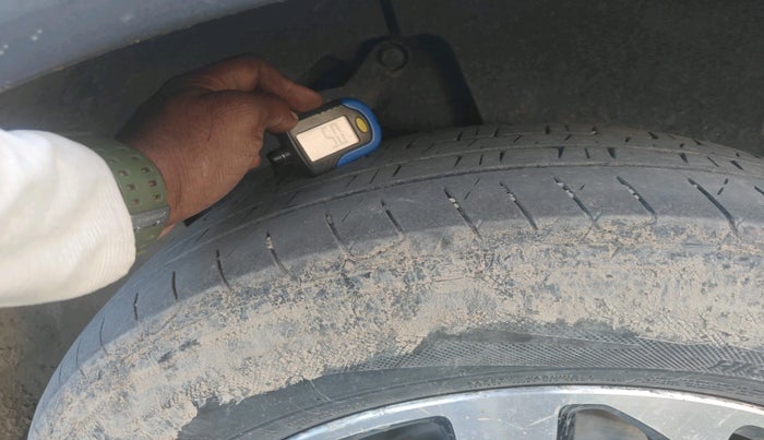 2022 Tata Harrier XZA PLUS 2.0L, Diesel, Automatic, 1,30,981 km, tyre