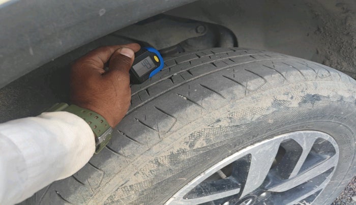 2022 Tata Harrier XZA PLUS 2.0L, Diesel, Automatic, 1,30,981 km, tyre