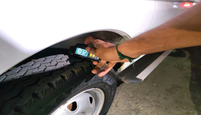 2022 Maruti Eeco 5 STR AC CNG (O), CNG, Manual, 42,042 km, tyre