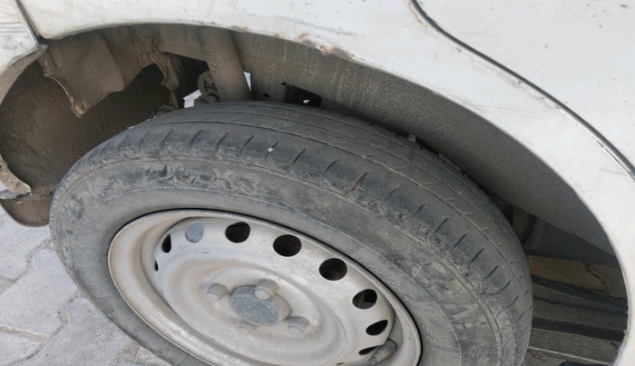 2016 Maruti Wagon R 1.0 LXI CNG, CNG, Manual, 1,17,111 km, tyre