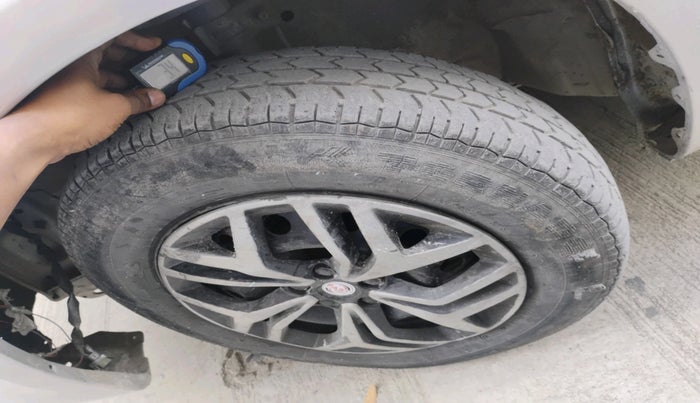 2015 Maruti Swift Dzire VXI, Petrol, Manual, 66,008 km, tyre