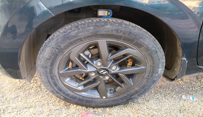 2020 Hyundai GRAND I10 NIOS SPORTZ AMT 1.2 KAPPA VTVT, Petrol, Automatic, 23,462 km, tyre