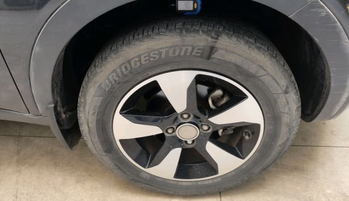 2019 Tata NEXON XZA PLUS PETROL, Petrol, Automatic, 27,571 km, tyre