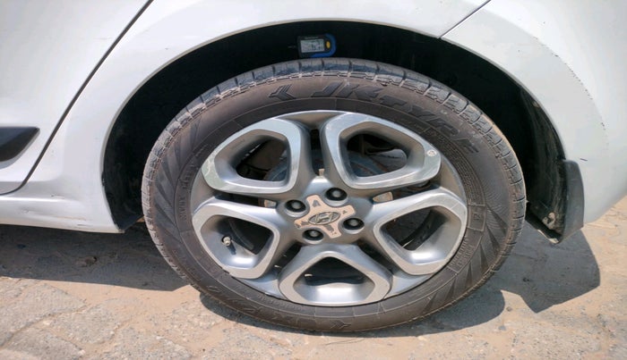 2018 Hyundai Elite i20 ASTA 1.2 (O), Petrol, Manual, 64,824 km, tyre